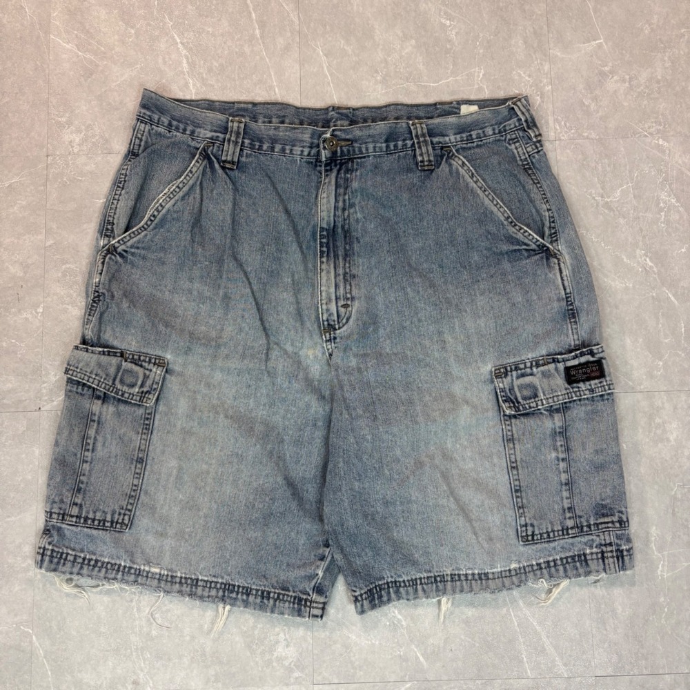 Wrangler Hero Mens Blue Denim Cargo Shorts Light Wash Relaxed Fit Size 36